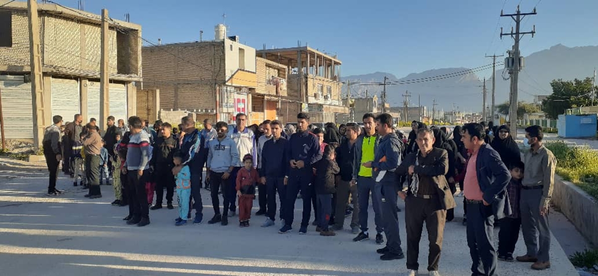 همایش پیاده روی خانوادگی به مناسبت هفته بزرگداشت  شهدای شهرستان برگزار گردید